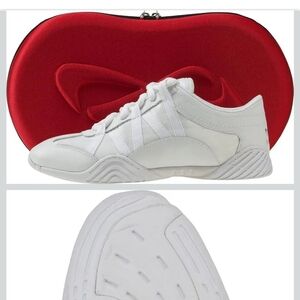 NFINITY Evolution Sneakers White With Carrying Case Size 5.5